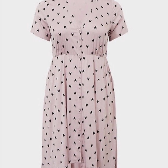 torrid Dresses & Skirts - Torrid 2X Blush Pink Midi Dress with Chevron designs.